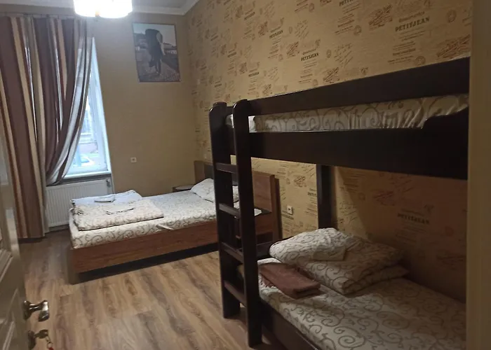 Hostel Q ,15 Хв До Жд Вокзалу