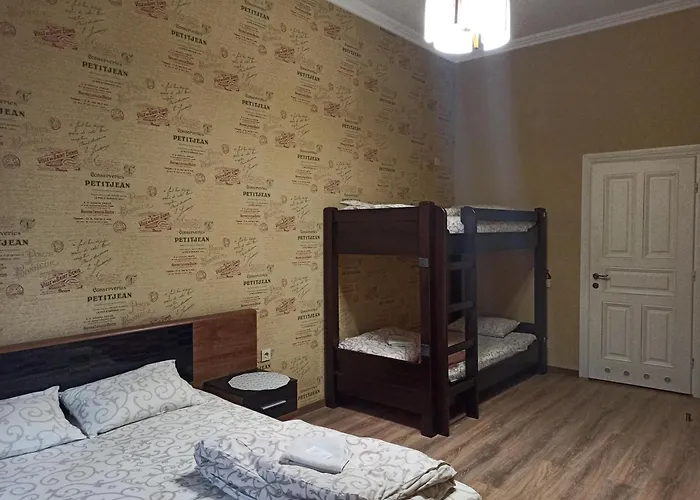 Hostel Q ,15 Хв До Жд Вокзалу